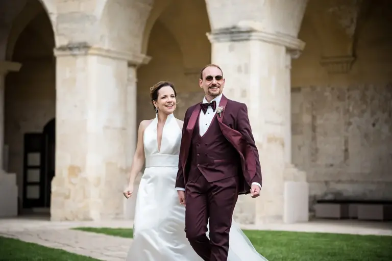 Matrimonio presso il Chiostro dei Domenicani a Lecce. Ingresso degli sposi