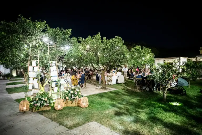 cena presso l'aranceto della tenuta Lucagiovanni