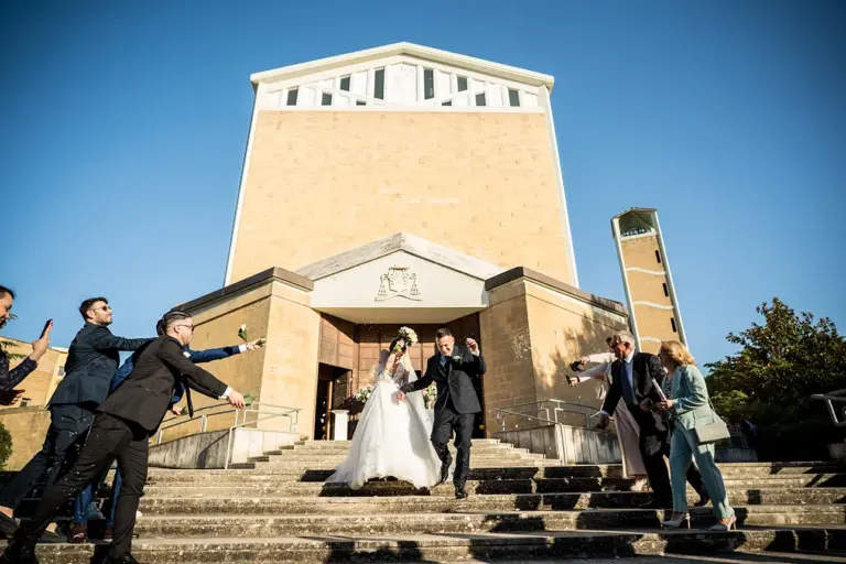 uscita sposi dalla chiesa di Santa Rosa a Lecce